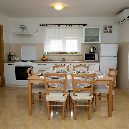 Pojatica Apartment